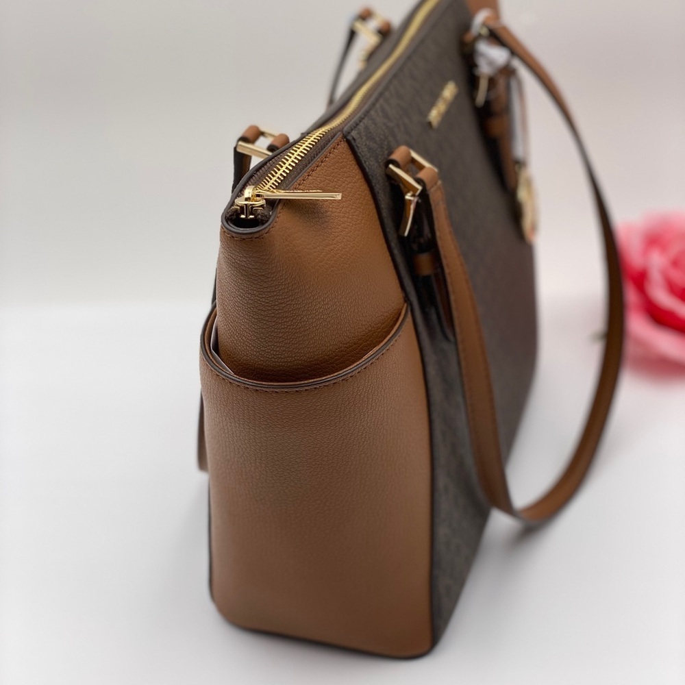 Michael Kors Charlotte LG TZ Tote Sig Brown - Picture 4 of 8